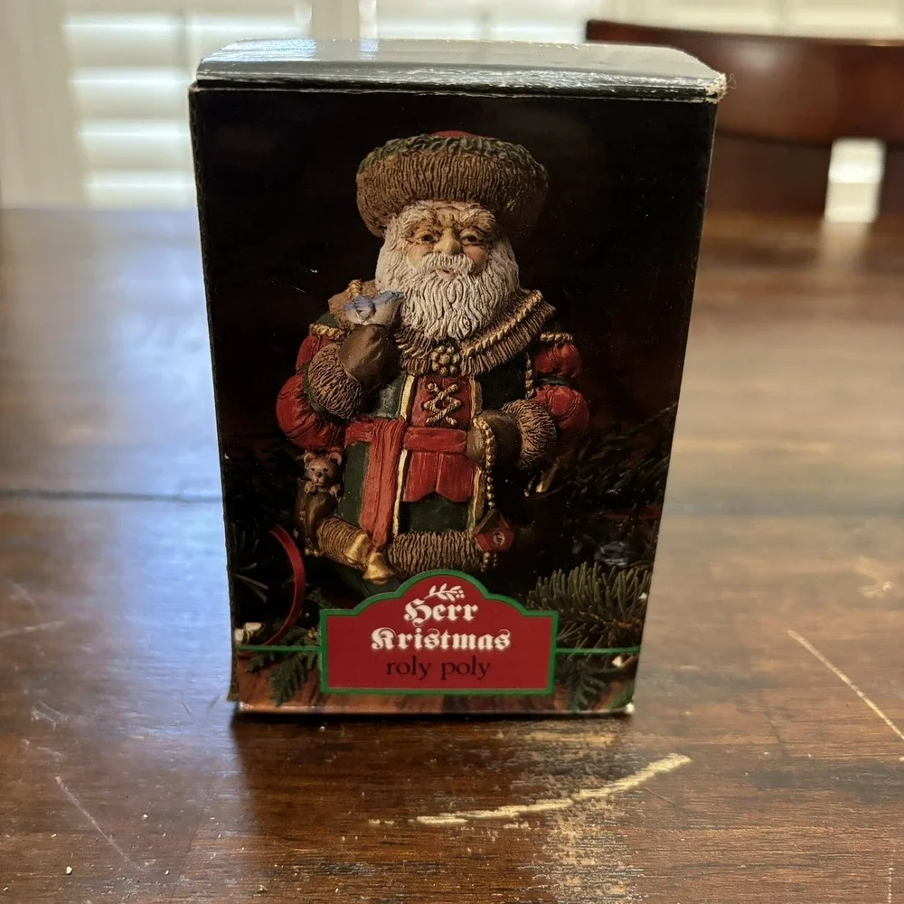 Roly Poly Style Santa Claus 5